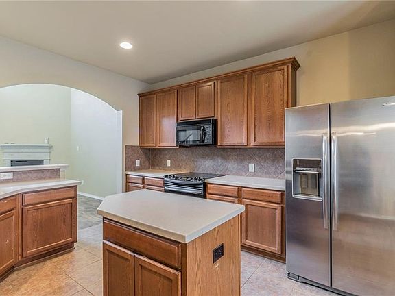5th image of 10329 Fossil Valley Dr
