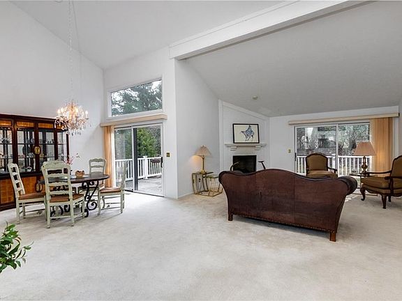 4th image of 7 Stratford Ct