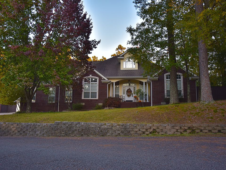 1st image of 2804 Michelle Dr