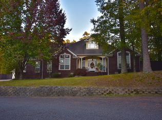 2804 Michelle Dr, Mena, AR 71953