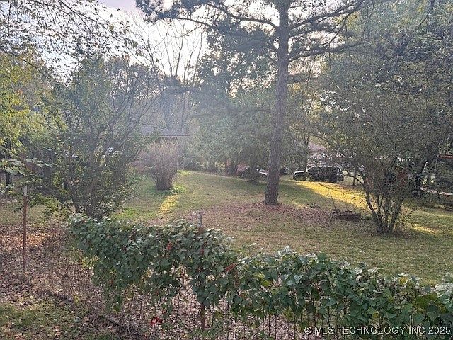 2nd image of 503 S Bonham
