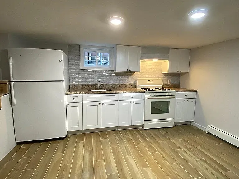 760 Summer Ave — Photo 1