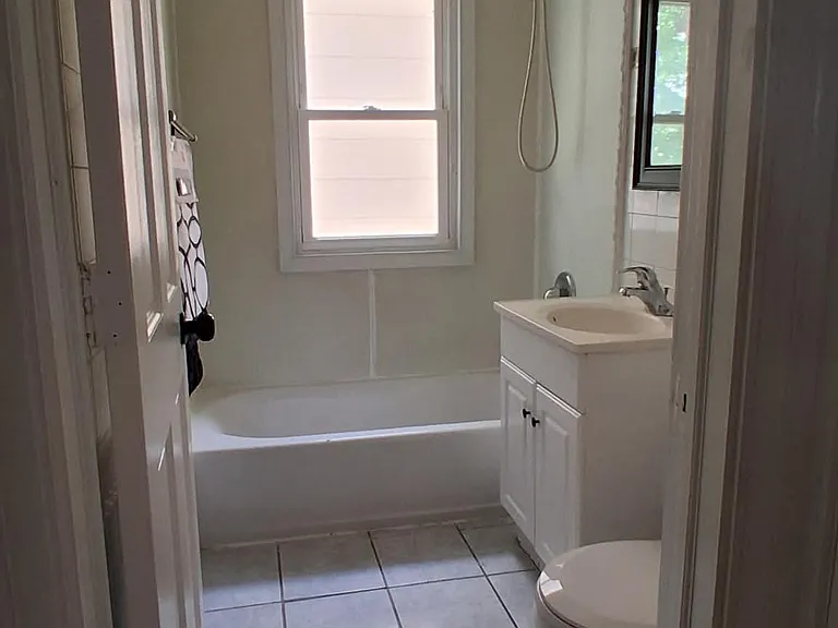 1301 Park Ave #1 — Photo 9