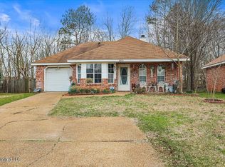 2091 Fox Hill Ln, Jackson, MS 39272