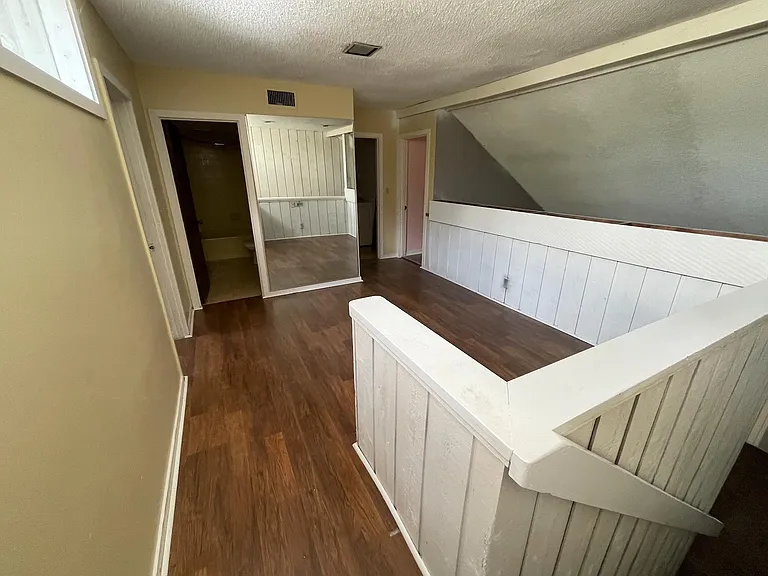 209 Crown Oaks Way — Photo 8