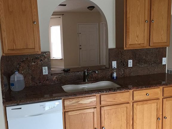 3rd image of 2658 Groveland Ave