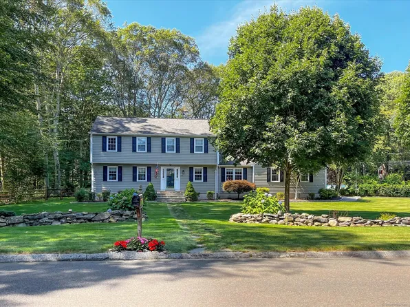 135 Ripton Parish Lane, Stratford, CT 06614