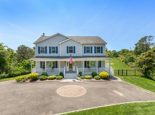 51 Hills Station Rd, Southampton, NY 11968