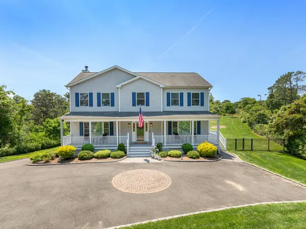 51 Hills Station Rd, Southampton, NY 11968