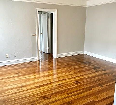 4th image of 241 S Arlington Ave APT 404