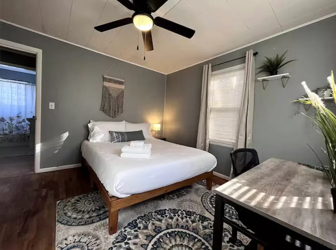 2 bed, 856 sqft, $1,500 — Photo 3