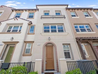 678 Barcelona Loop, Milpitas, CA, 95035