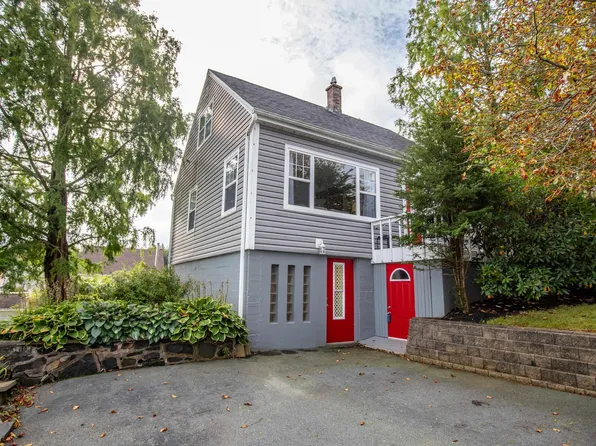 11 Olie St, Halifax, NS B3R 1M7