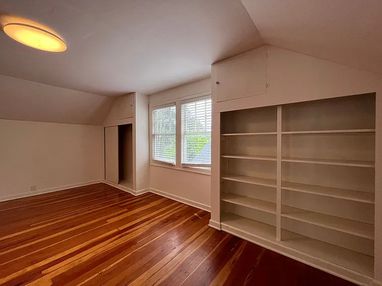 1723 NE 60th Ave — Photo 35