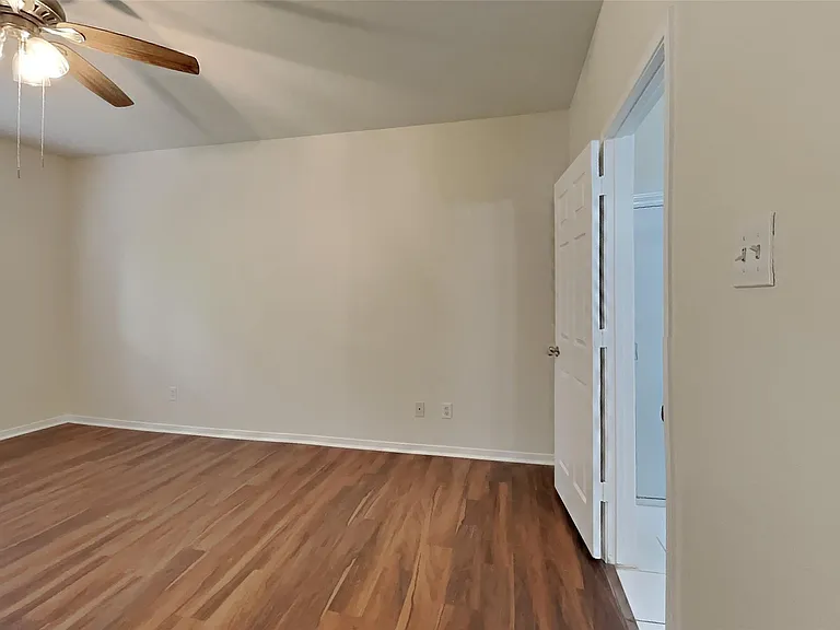 1418 Summer Rain Dr — Photo 7