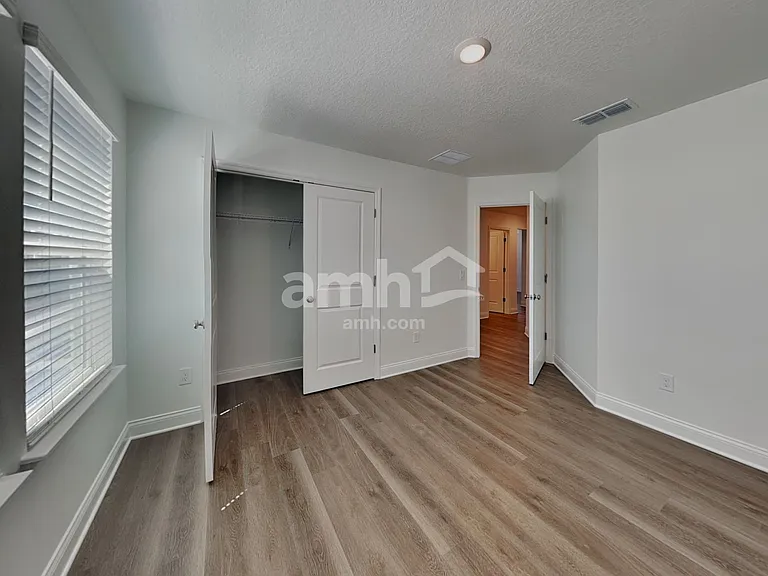 16373 Aubergine Aly — Photo 18