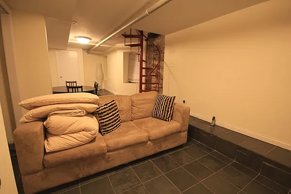 Rented by Bond New York | media 15