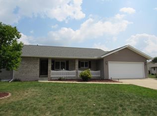 2108 Stonefield Ln, Janesville, WI 53546