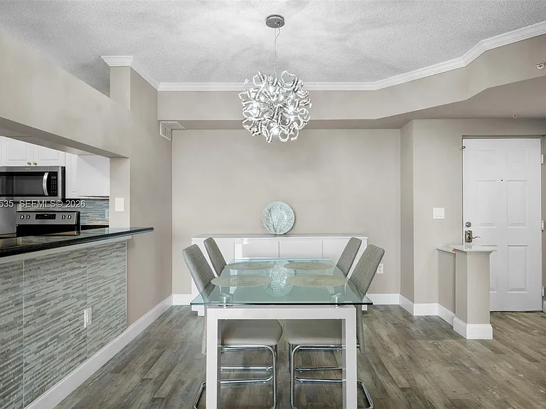 17150 N Bay Rd #2913 — Photo 3