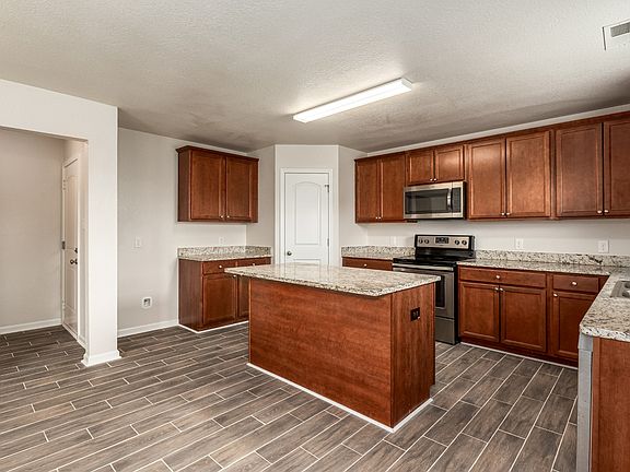2nd image of 3326 Drysdale Dr