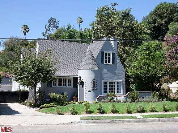 3rd image of 2307 Canyon Dr