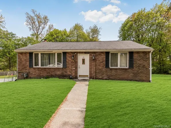 69 Cedar Avenue, New Windsor, NY 12553