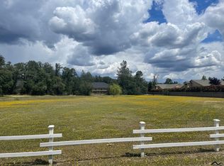 1325 Arizona St, Redding, CA 96002