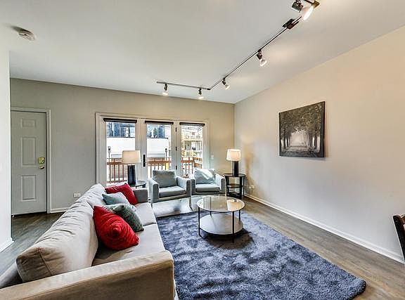 3rd image of 2233 W Medill Ave APT A