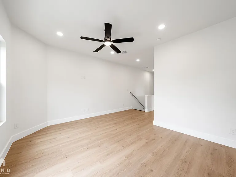 247 Princeton Ave #202 — Photo 14