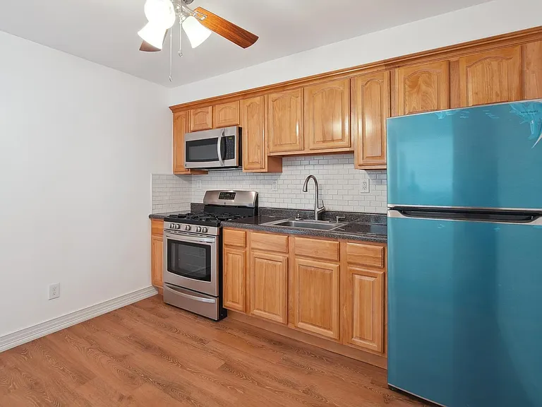 140 Hopkins Ave #3 — Photo 7