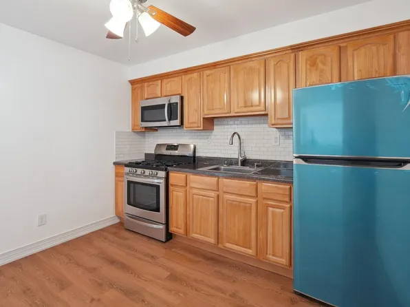 140 Hopkins Avenue image 7 of 15