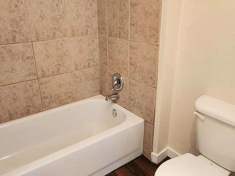 212 San Clemente Ave NW — Photo 11