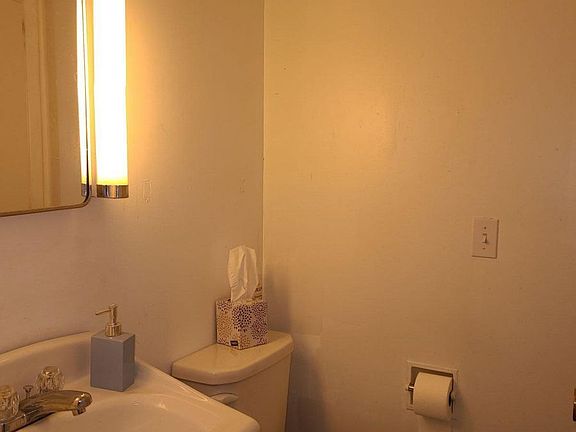 5th image of 508 S Custer Ave