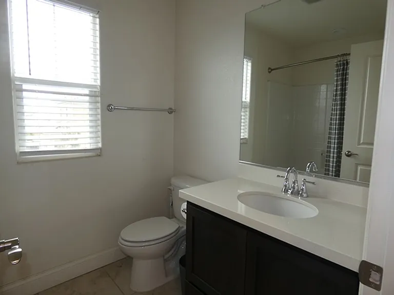 1973 Sterling Pl — Photo 7