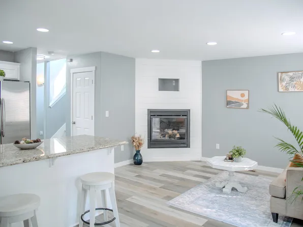 1300 Dixie Ln, Medford, OR 97501