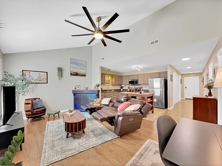 4700 Royal Prince Way — Photo 12