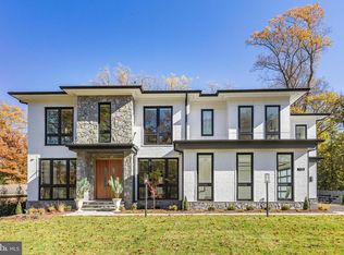 725 Lawton St, McLean, VA