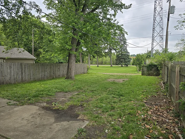 1010 Kinyon St — Photo 7
