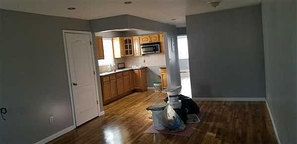 2nd image of 1 Pine St