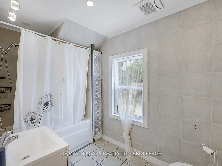 20 Randolph St — Photo 22