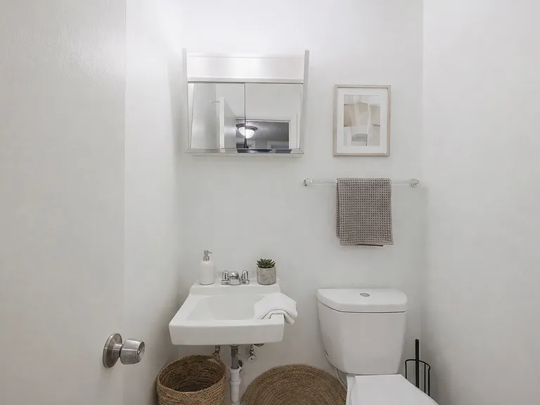Hampton Hall | Comfort, Convenience, & Community All In One — Photo 288