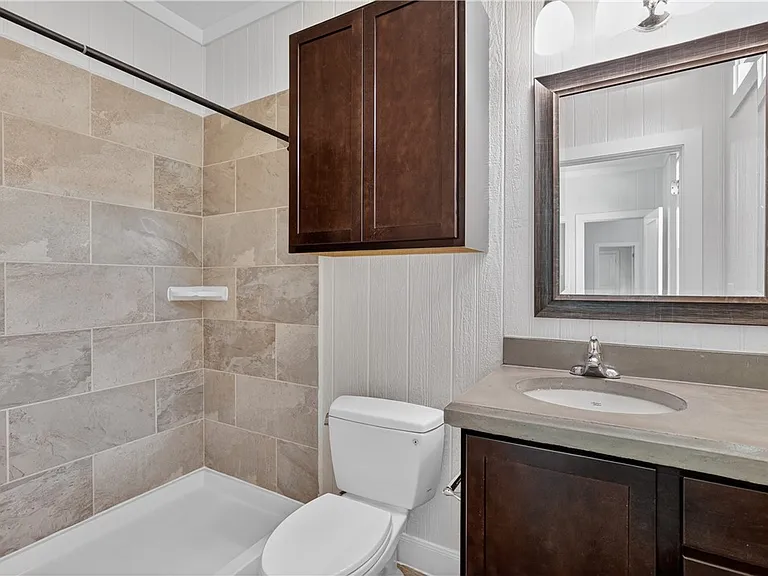 5440 Raymond Stotzer Pkwy — Photo 20