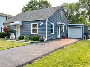 9228 Menard Ave, Oak Lawn, IL 60453