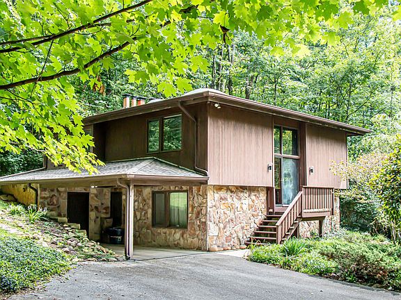 3rd image of 435 Shipley Dr