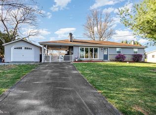624 Wayne Dr, Mechanicsburg, PA 17055