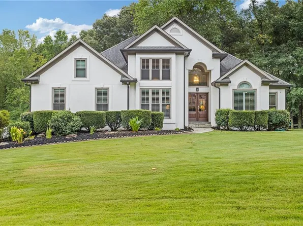 8120 Victoria Ct, Cumming, GA 30040