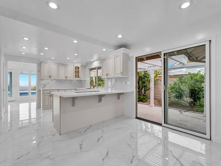 2506 Sapra St — Photo 36