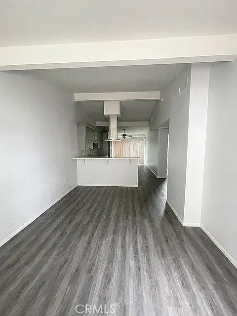 2 bed, 1000 sqft, $2,100 — Photo 3