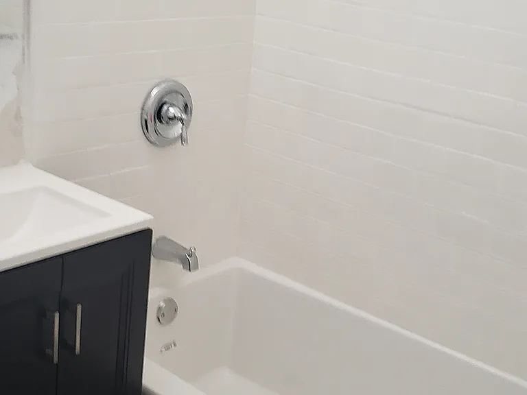 220 Glover Ave #B — Photo 9