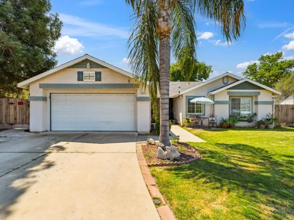 2932 Saginaw Ave, Clovis, CA 93611
